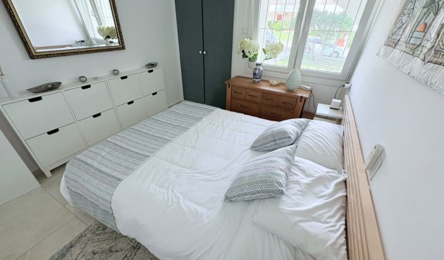 Brukt - Villa -
Villamartin - Costa Blanca