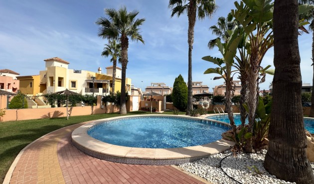 Brukt - Bungalow -
Orihuela Costa - Costa Blanca