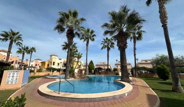 Brukt - Bungalow -
Orihuela Costa - Costa Blanca