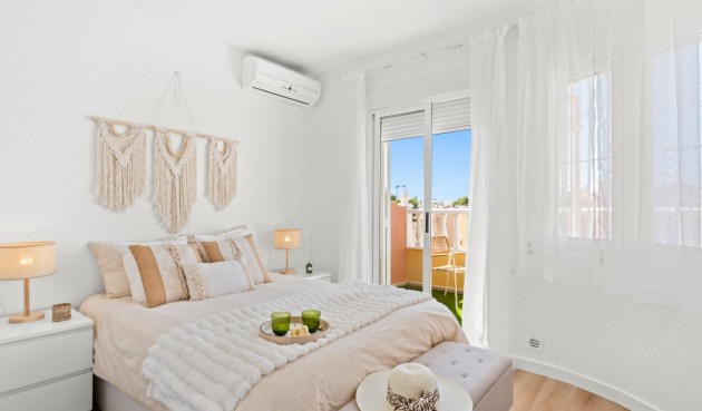 Brukt - Town House -
Orihuela Costa - Costa Blanca