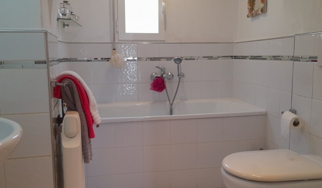 Brukt - Villa -
Orba - Inland