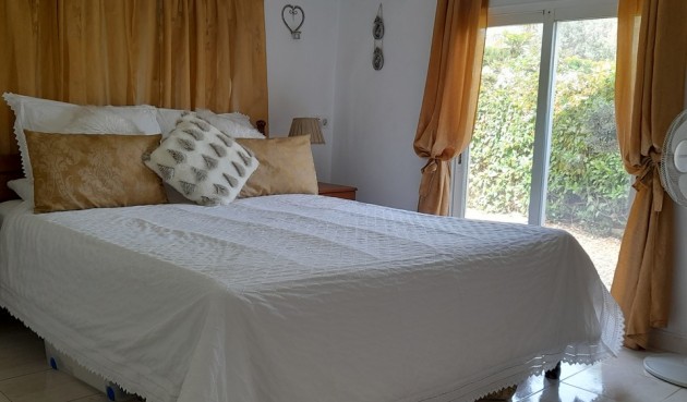 Brukt - Villa -
Orba - Inland
