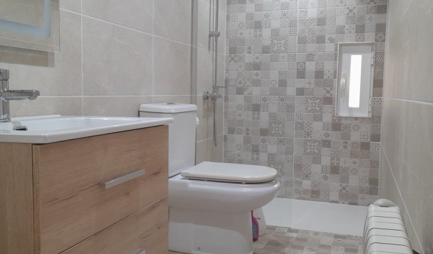 Brukt - Villa -
Orba - Inland