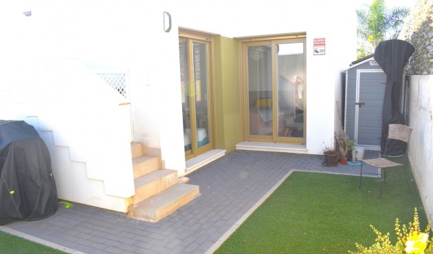 Brukt - Villa -
Vistabella Golf Entre Naranjos - Inland