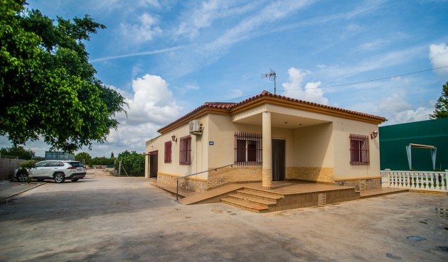 Brukt - Villa -
Orihuela - Inland