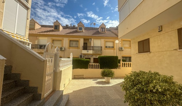 Brukt - Apartment -
La Zenia - Costa Blanca
