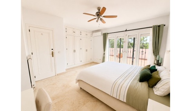 Brukt - Villa -
Orihuela Costa - Costa Blanca