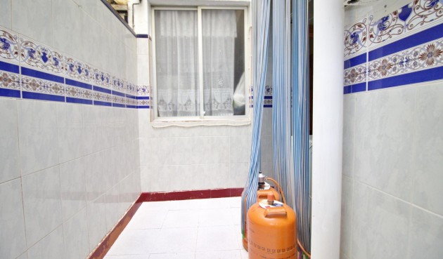 Brukt - Apartment -
Alicante - Benalua