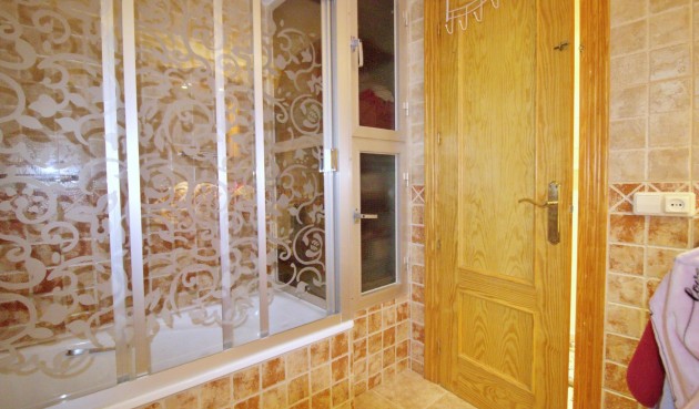 Brukt - Apartment -
Alicante - Benalua