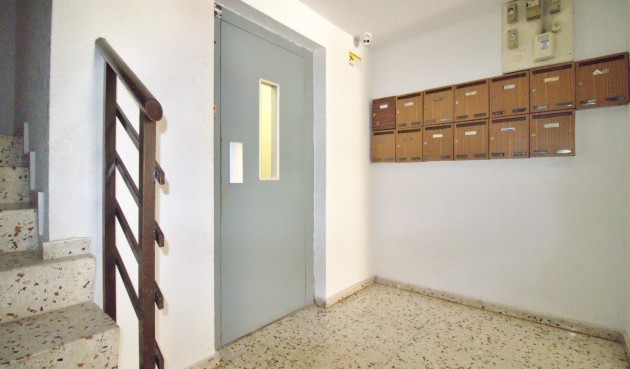 Brukt - Apartment -
Alicante - Benalua