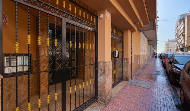 Brukt - Apartment -
Torrevieja - Centro