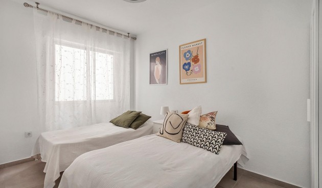 Brukt - Apartment -
Torrevieja - Playa de los Locos