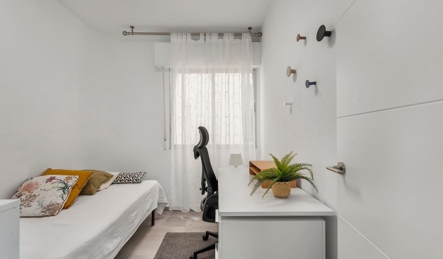Brukt - Apartment -
Torrevieja - Playa de los Locos