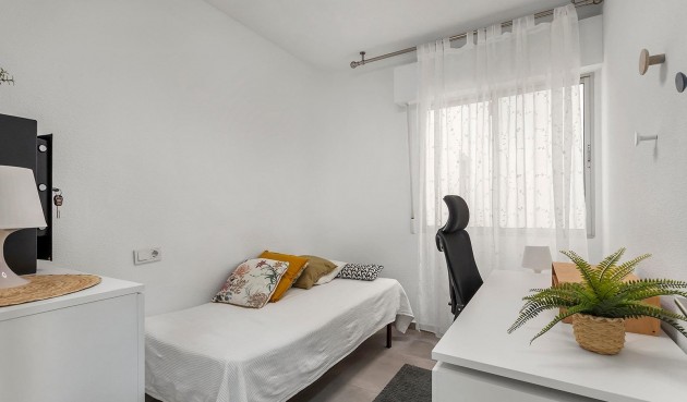 Brukt - Apartment -
Torrevieja - Playa de los Locos
