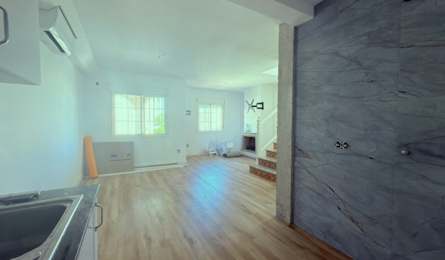 Reventa - Semi Detached -
El Galan - Inland