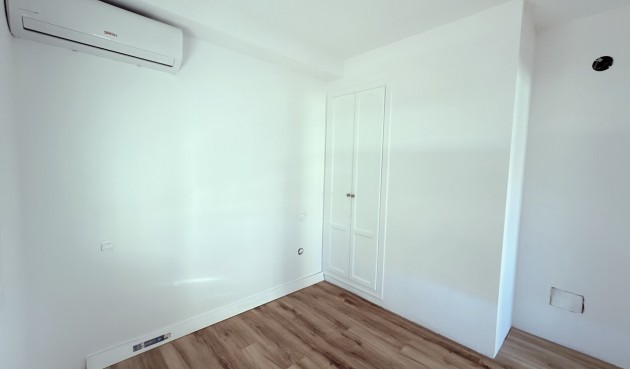 Reventa - Semi Detached -
El Galan - Inland