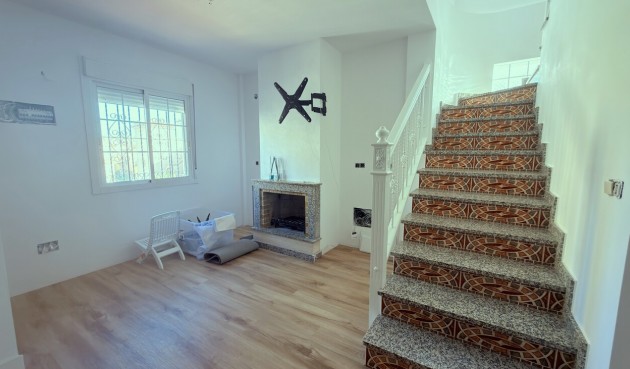 Reventa - Semi Detached -
El Galan - Inland