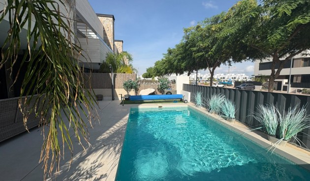 Reventa - Villa -
Torre Pacheco - Inland
