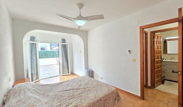 Återförsäljning - Town House -
Villamartin - Costa Blanca