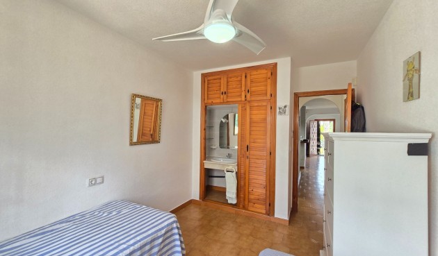 Återförsäljning - Town House -
Villamartin - Costa Blanca
