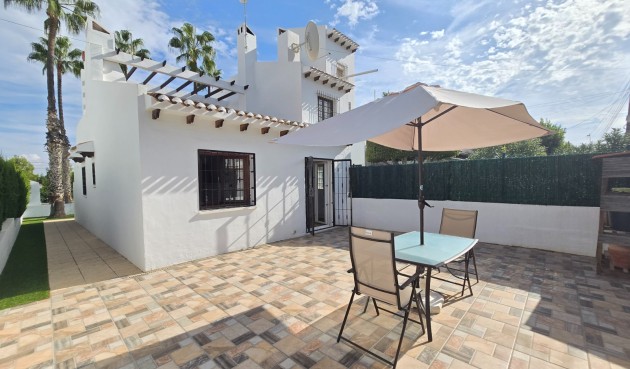 Återförsäljning - Town House -
Villamartin - Costa Blanca