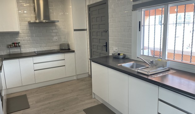Resale - Villa -
Camposol - Inland