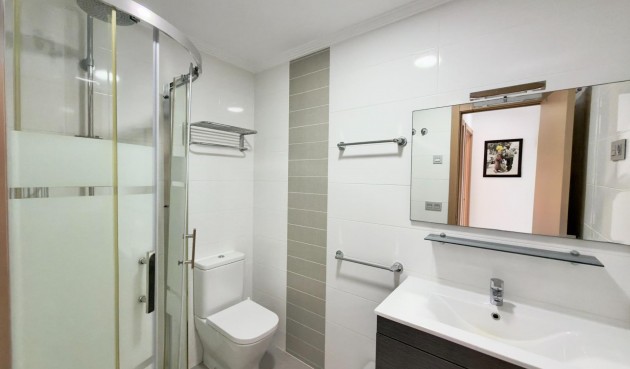 Återförsäljning - Apartment -
Guardamar del Segura - Urbanizaciones