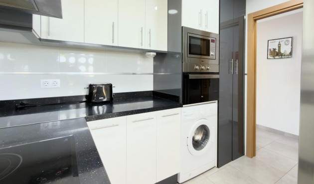 Återförsäljning - Apartment -
Guardamar del Segura - Urbanizaciones