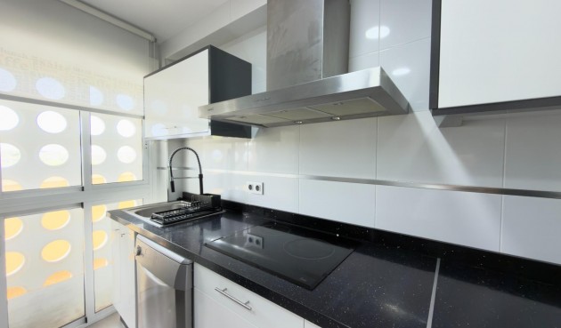 Återförsäljning - Apartment -
Guardamar del Segura - Urbanizaciones