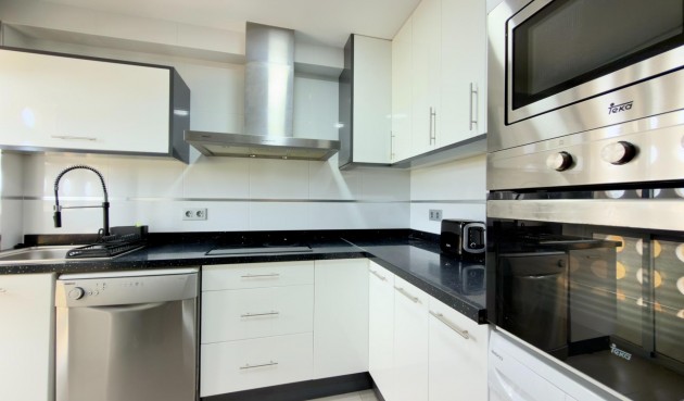 Återförsäljning - Apartment -
Guardamar del Segura - Urbanizaciones