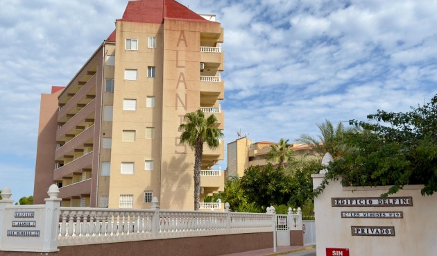 Återförsäljning - Apartment -
Guardamar del Segura - Urbanizaciones