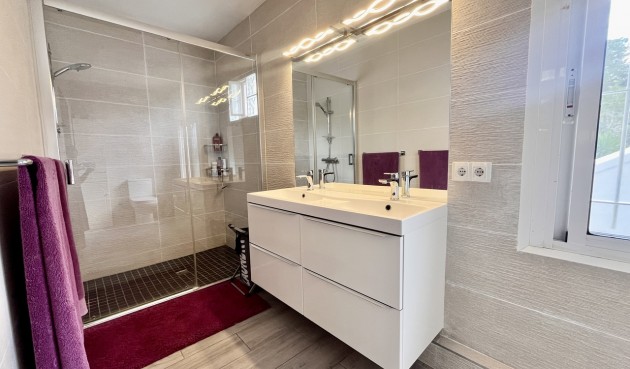 Reventa - Villa -
Pinar de Campoverde - Inland