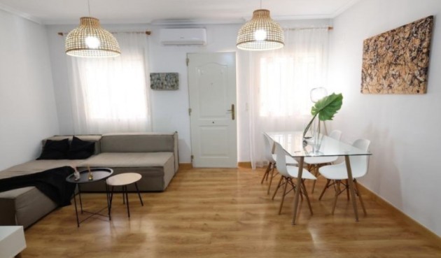 Återförsäljning - Town House -
Orihuela - Inland