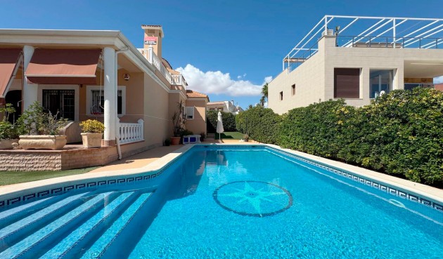 Reventa - Villa -
Torrevieja - Costa Blanca