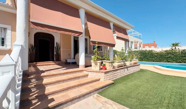 Reventa - Villa -
Torrevieja - Costa Blanca