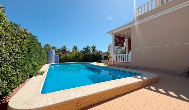 Reventa - Villa -
Torrevieja - Costa Blanca