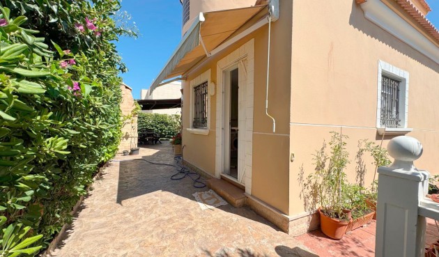 Reventa - Villa -
Torrevieja - Costa Blanca