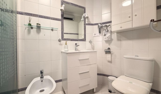 Återförsäljning - Apartment -
Torrevieja - Habaneras