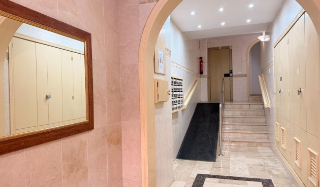 Återförsäljning - Apartment -
Torrevieja - Habaneras