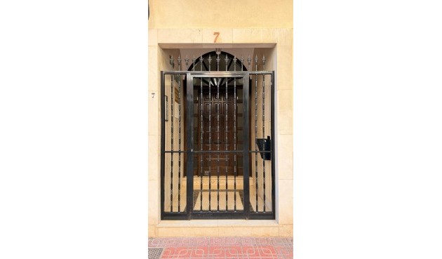 Återförsäljning - Apartment -
Torrevieja - Habaneras