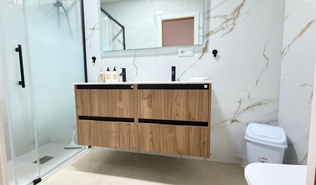 Resale - Duplex -
Torrevieja - Playa De Los Naufragos