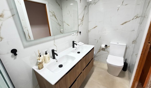 Resale - Duplex -
Torrevieja - Playa De Los Naufragos