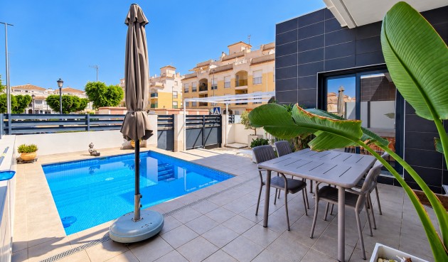 Resale - Villa -
Formentera del Segura - Costa Blanca