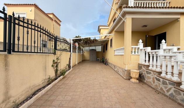 Resale - Villa -
Orihuela Costa - Lomas De Don Juan