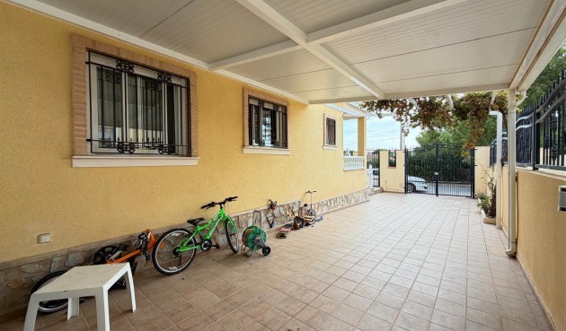 Resale - Villa -
Orihuela Costa - Lomas De Don Juan