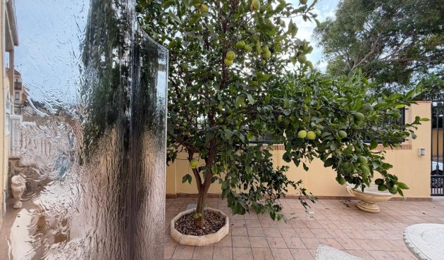 Resale - Villa -
Orihuela Costa - Lomas De Don Juan