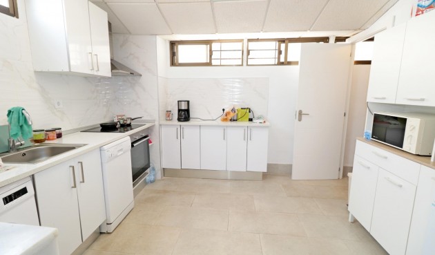 Resale - Town House -
Torrevieja - Playa De Los Naufragos