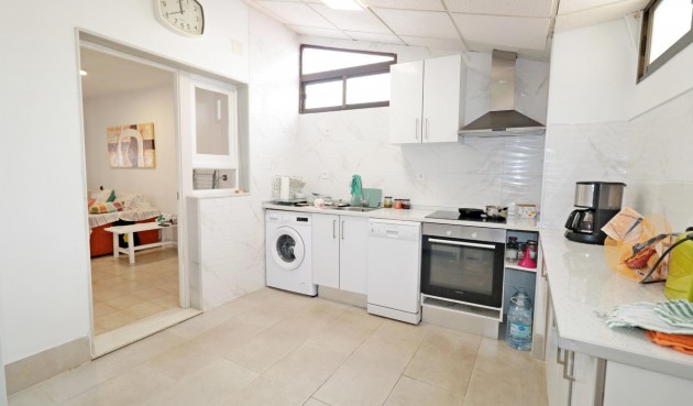 Resale - Town House -
Torrevieja - Playa De Los Naufragos