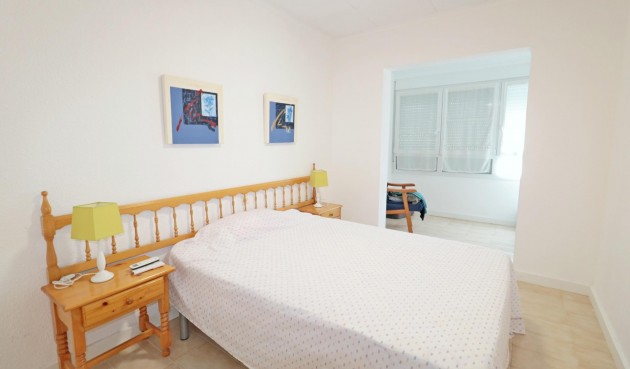 Resale - Town House -
Torrevieja - Playa De Los Naufragos