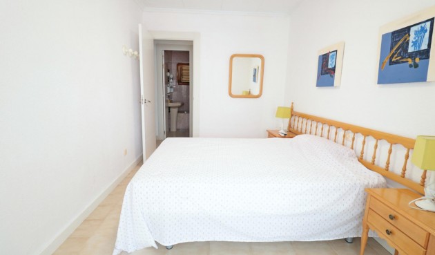 Resale - Town House -
Torrevieja - Playa De Los Naufragos
